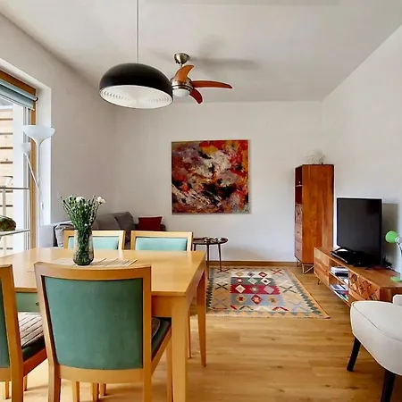 Capricorn Apartment *